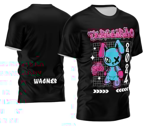 Camisa com logo no peito e estampa grande nas costas, apresentando um design vibrante e moderno que celebra o Terceirão 2026 com estilo único e marcante