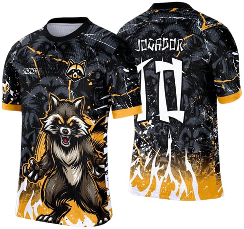 Camisa esportiva personalizada com design exclusivo, apresentando uma estampa gráfica detalhada na parte frontal, incorporando elementos artísticos como animais ou símbolos. O modelo inclui cores vibrantes e contrastantes, com detalhes adicionais como textos estilizados em diferentes idiomas. Na parte traseira, estão disponíveis personalizações com nome e número em destaque. Perfeita para jogos de interclasse, times amadores ou eventos esportivos personalizados.