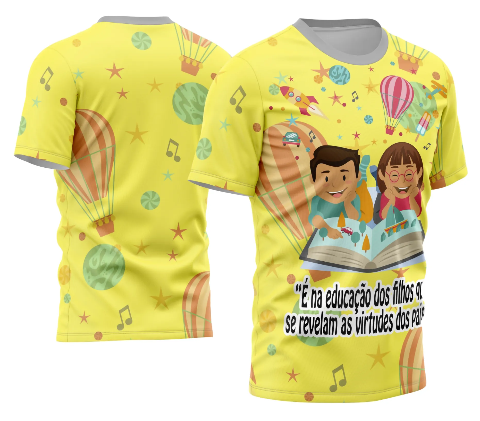 Camiseta unissex branca com logo no peito e estampa grande nas costas com tema de professora personalizada, ideal para uso em eventos escolares ou presentes especiais.