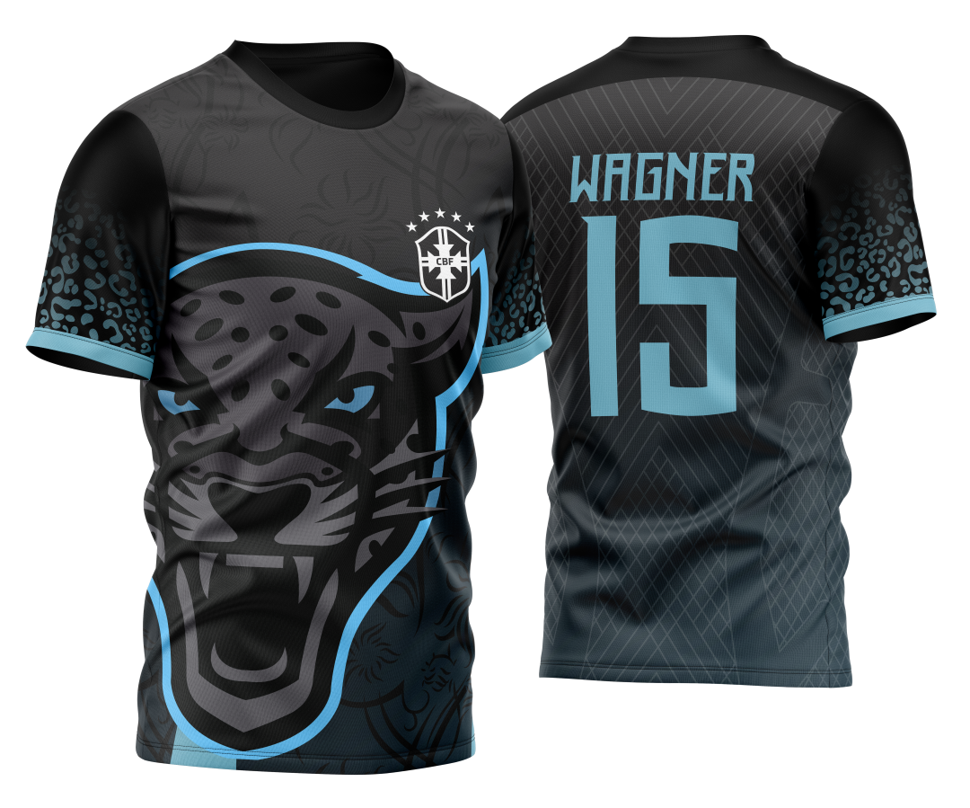 Camiseta unissex preta com logo no peito e estampa grande nas costas do Pantera Negra Brasil, destacando o visual InterClasse 2023.