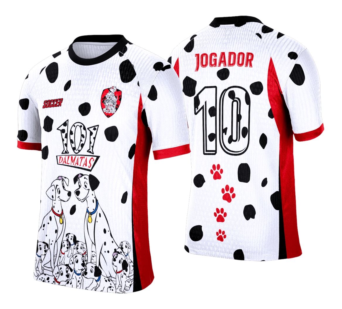 Camiseta unissex branca com logo no peito e estampa grande nas costas mostrando o tema Interclasse 101 Dálmatas, perfeita para fãs da turma animada e cheia de estilo.