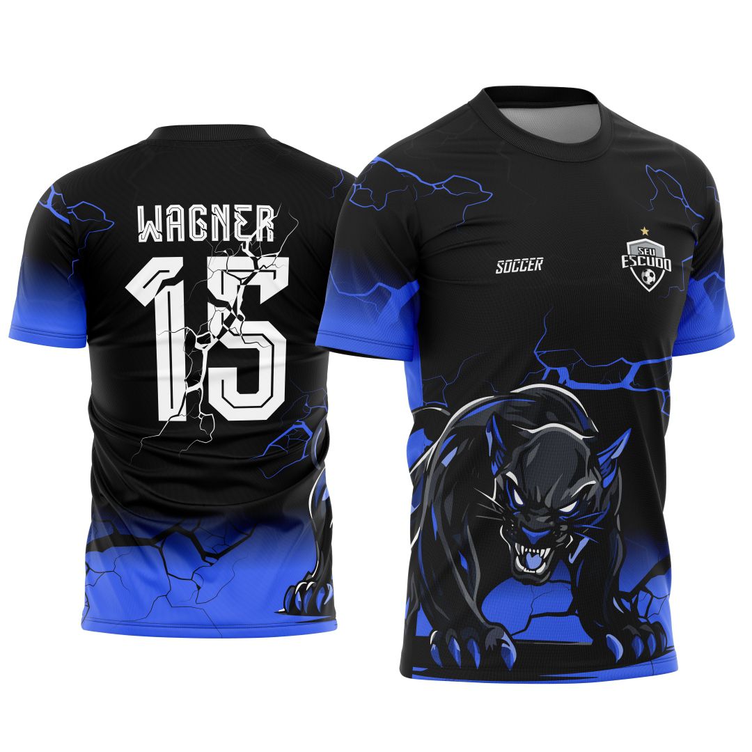 Camiseta unissex preta com logo no peito e estampa grande nas costas do tema Pantera Negra Degrade Raios 2025, ideal para eventos interclasse com design moderno e impactante.