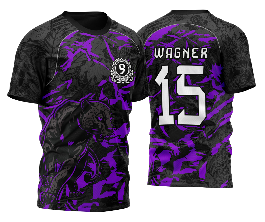 Camiseta unissex roxa com logo no peito e estampa grande nas costas mostrando tema InterClasse Pantera Nono Ano 2026, design vibrante e moderno para eventos escolares.