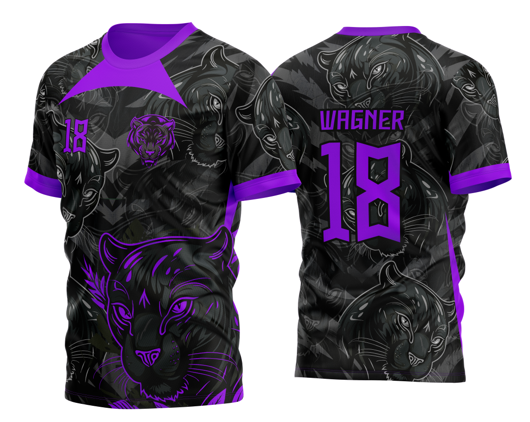 Camiseta unissex preta com logo no peito e estampa grande nas costas do Pantera Negra Padrão 2023 em destaque roxo vibrante, ideal para eventos InterClasse