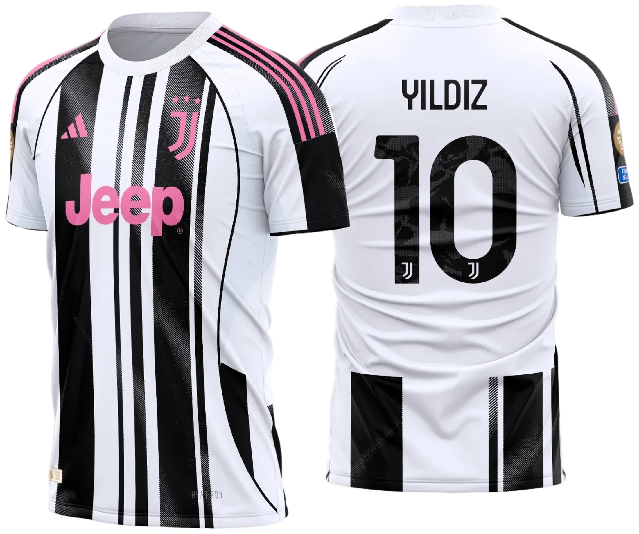 Camiseta unissex preta com logo no peito e estampa grande nas costas, inspirada na Camisa Juventus Titular 2025 2026, estilo moderno e esportivo para fãs do futebol.