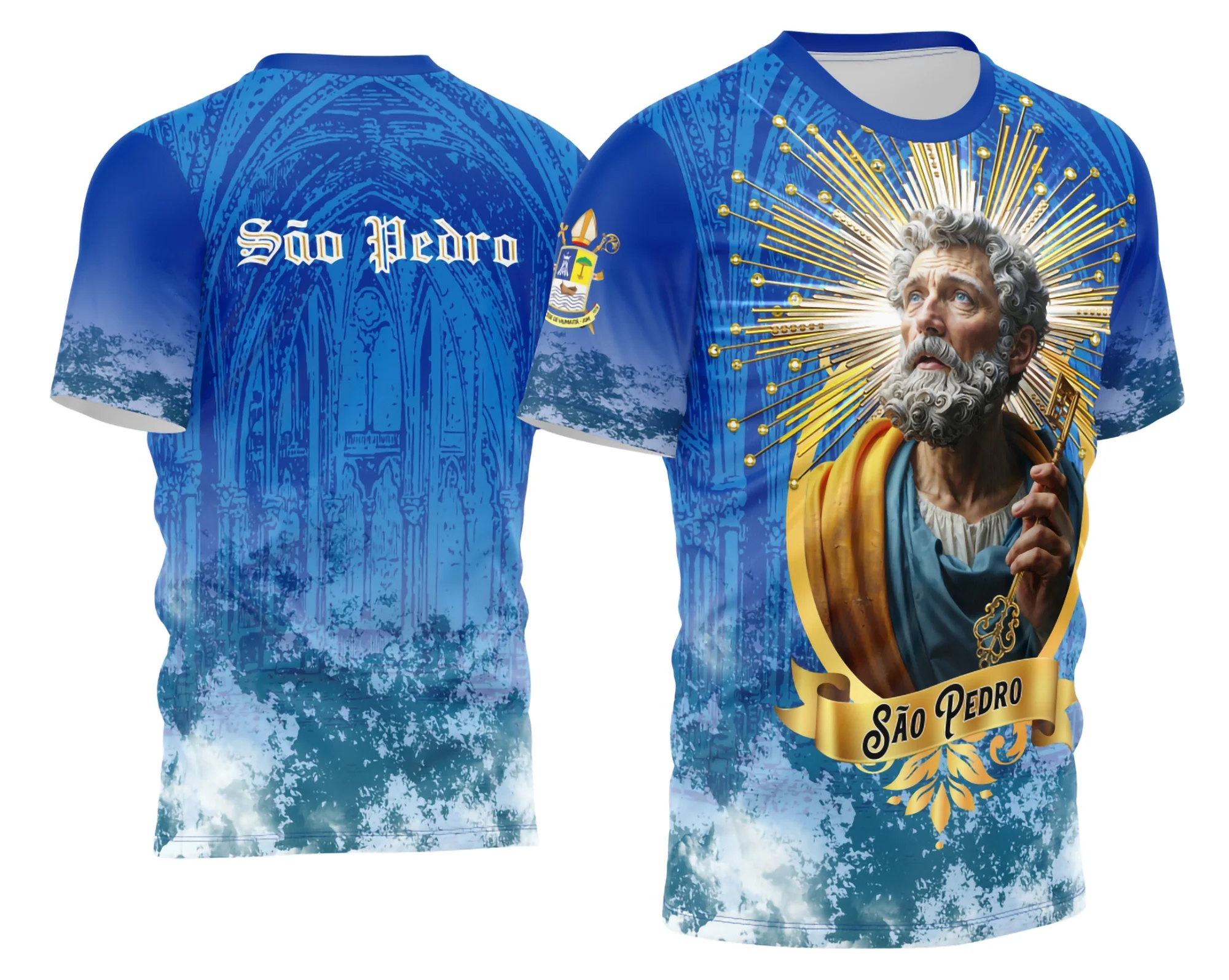 Camisa com logo no peito representando São Pedro e estampa grande nas costas que destaca símbolos religiosos, ideal para quem valoriza fé e tradição em um estilo marcante e contemporâneo.