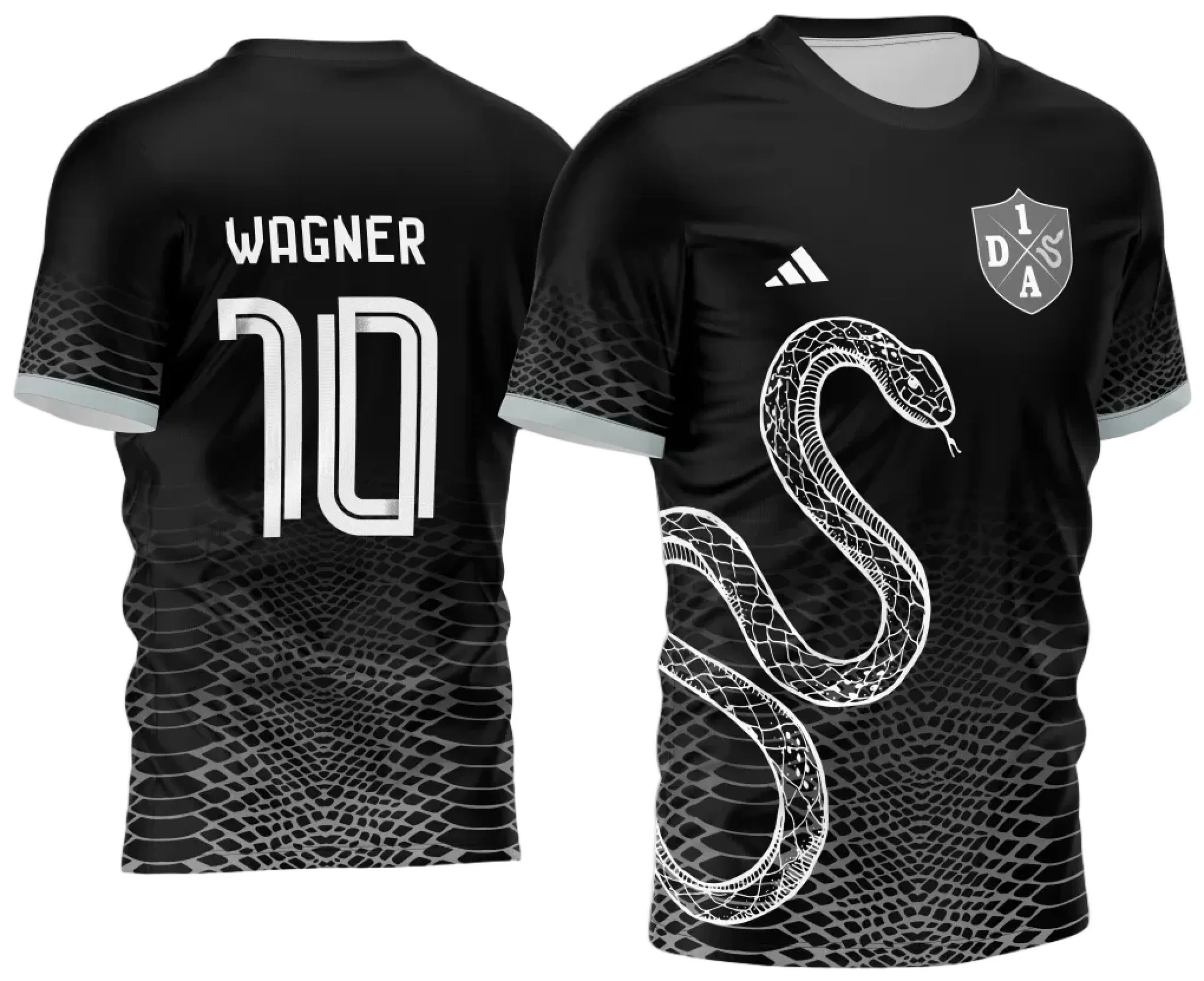 Camiseta unissex preta com logo no peito e estampa grande nas costas com desenho de cobra inspirada em time de futebol, perfeita para fãs e eventos esportivos.