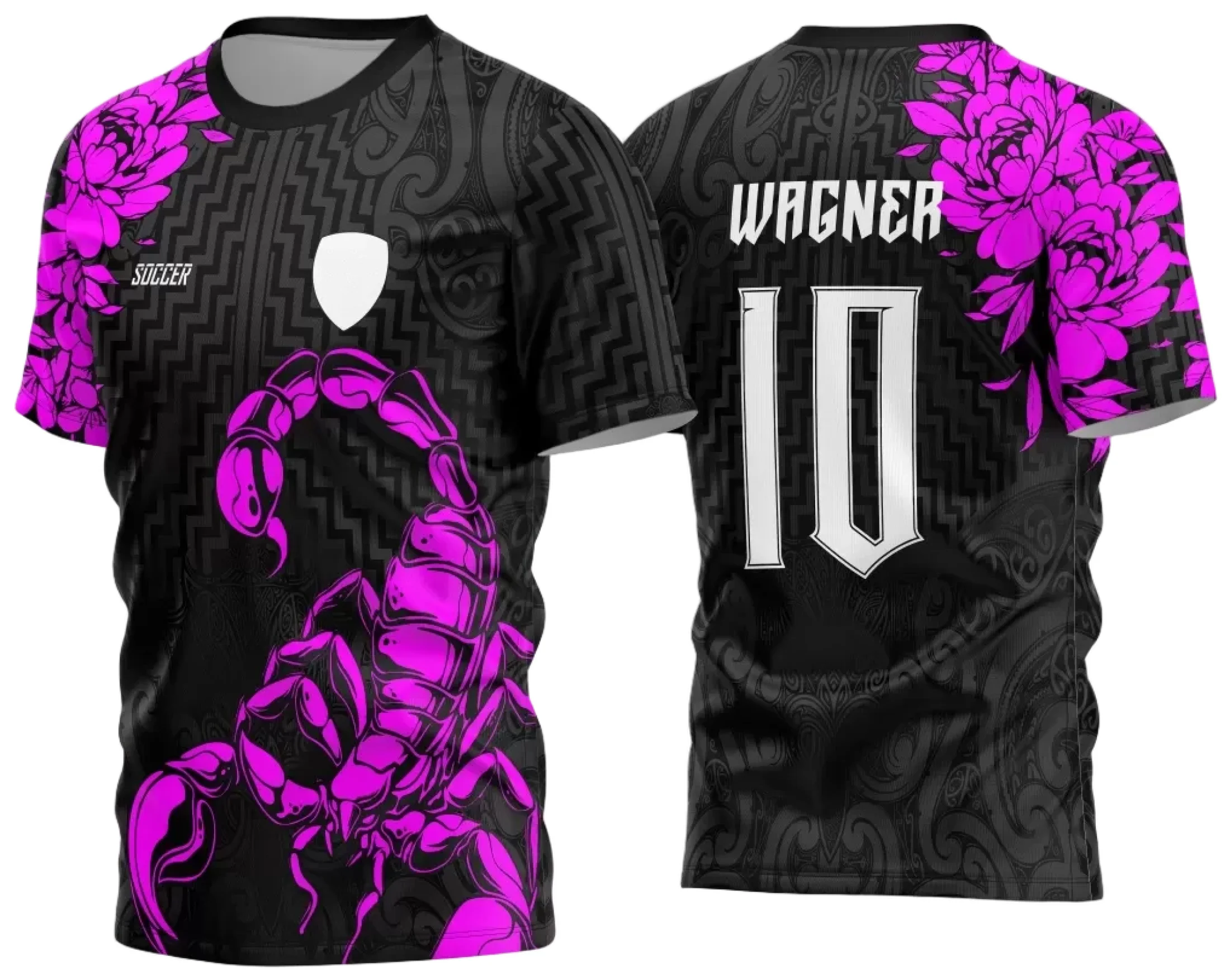 Camiseta unissex preta com logo no peito e estampa grande nas costas mostrando tema Escorpião Interclasse 2024 2025, ideal para eventos escolares, com design vibrante e marcante.