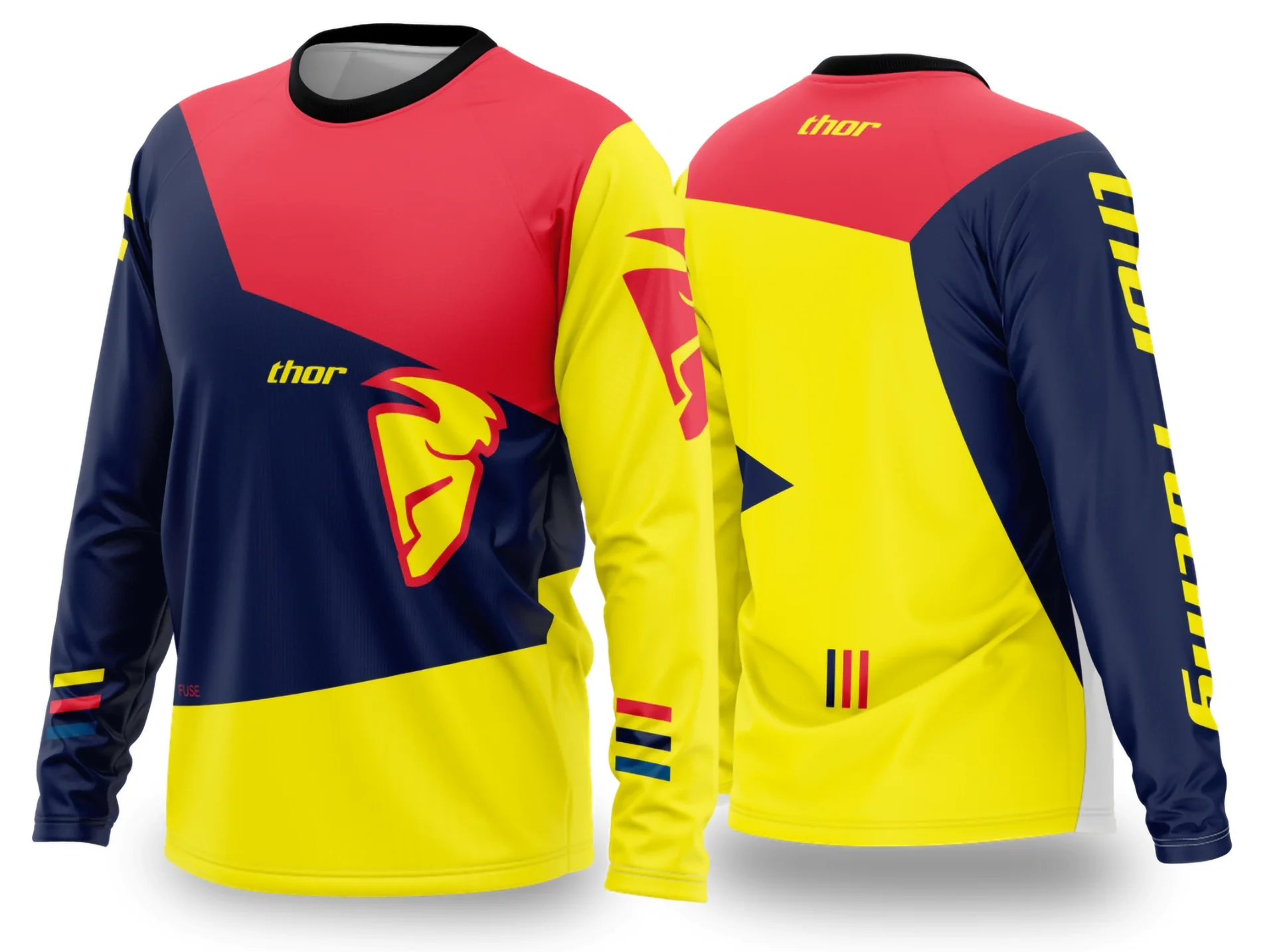 Foto de camiseta preta unissex com logo no peito e estampa grande nas costas com tema Motocross 2024 2025, ideal para fãs do esporte.