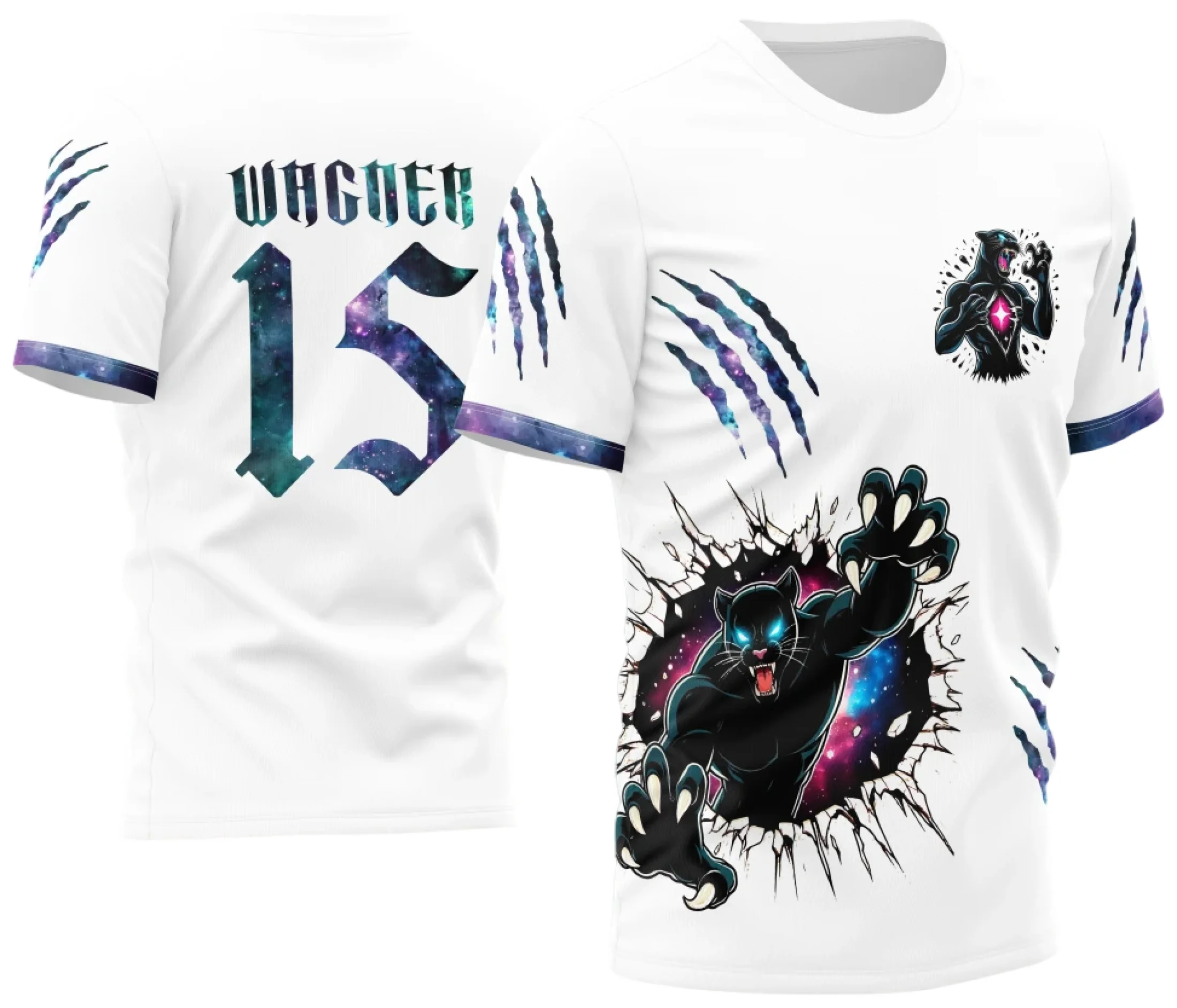 Camiseta unissex preta com logo no peito e estampa grande nas costas de Pantera Galaxy 2024, design interclasse moderno e vibrante para fãs do tema espacial.