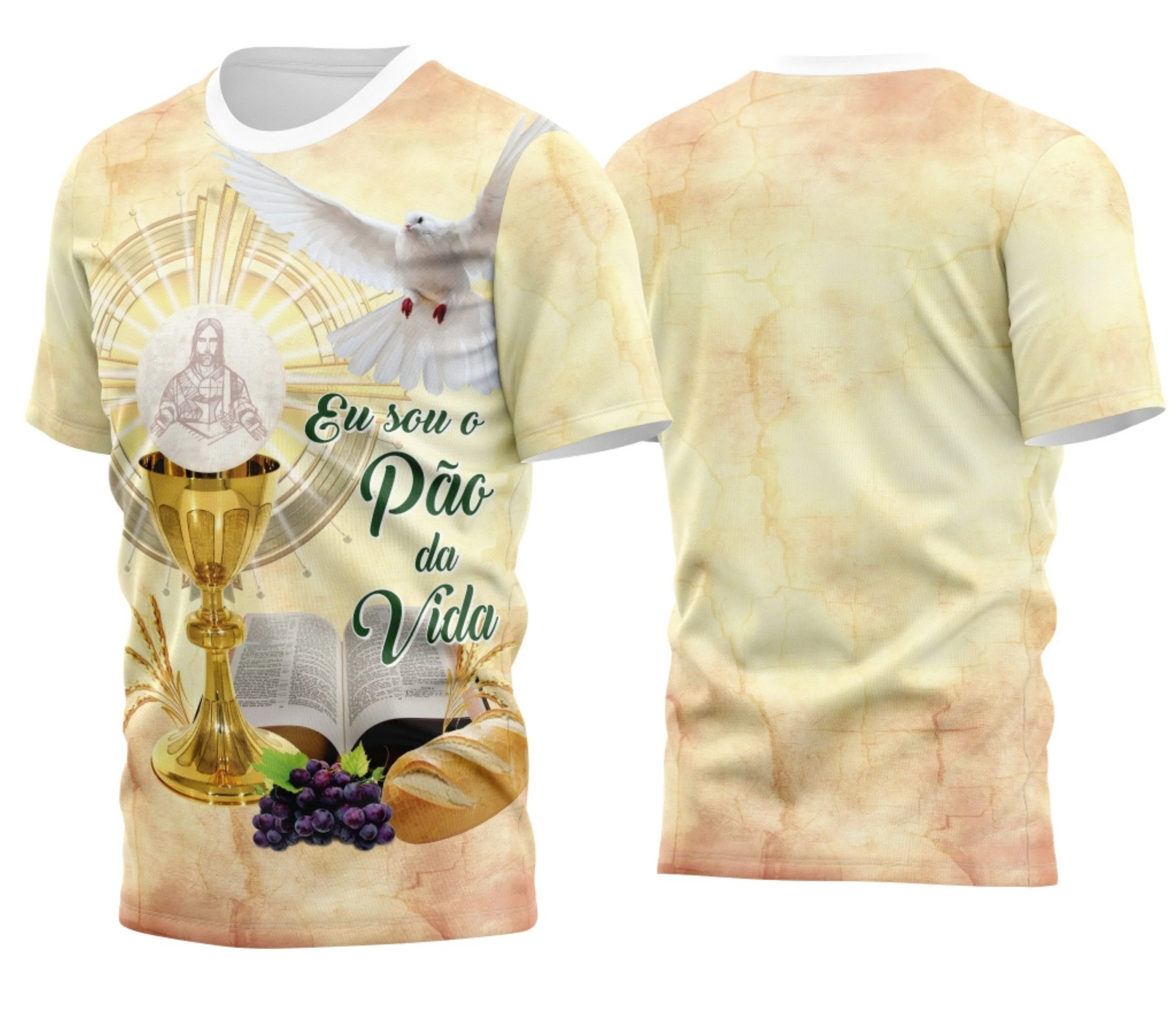 Camisa branca com logo no peito representando a eucaristia e estampa grande nas costas com símbolos religiosos elegantes e delicados, transmitindo sentimento de fé e espiritualidade.