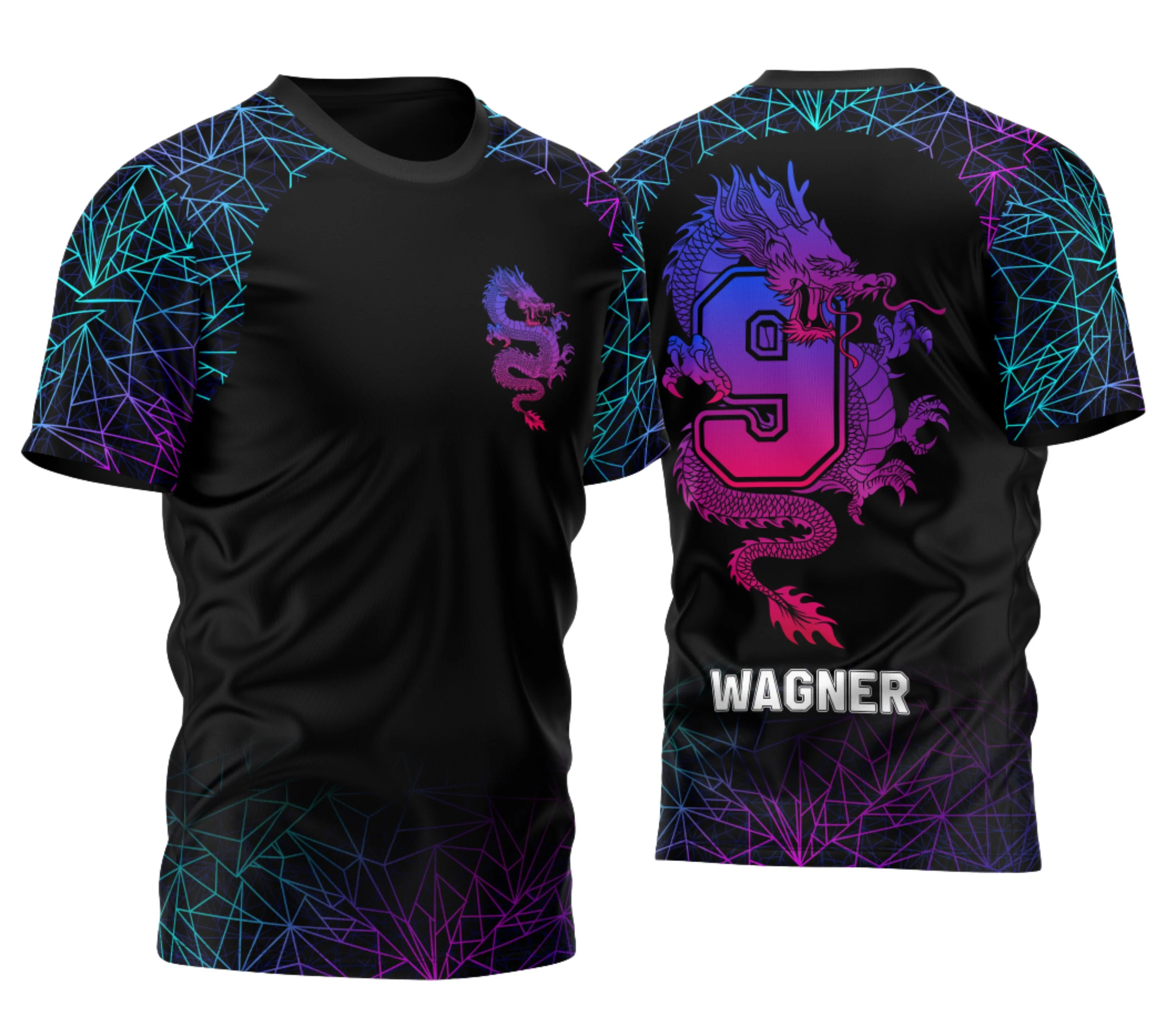 Camiseta unissex preta com logo no peito e estampa grande nas costas mostrando dragão imponente para o Nono Ano 2026, design moderno e cheio de atitude.