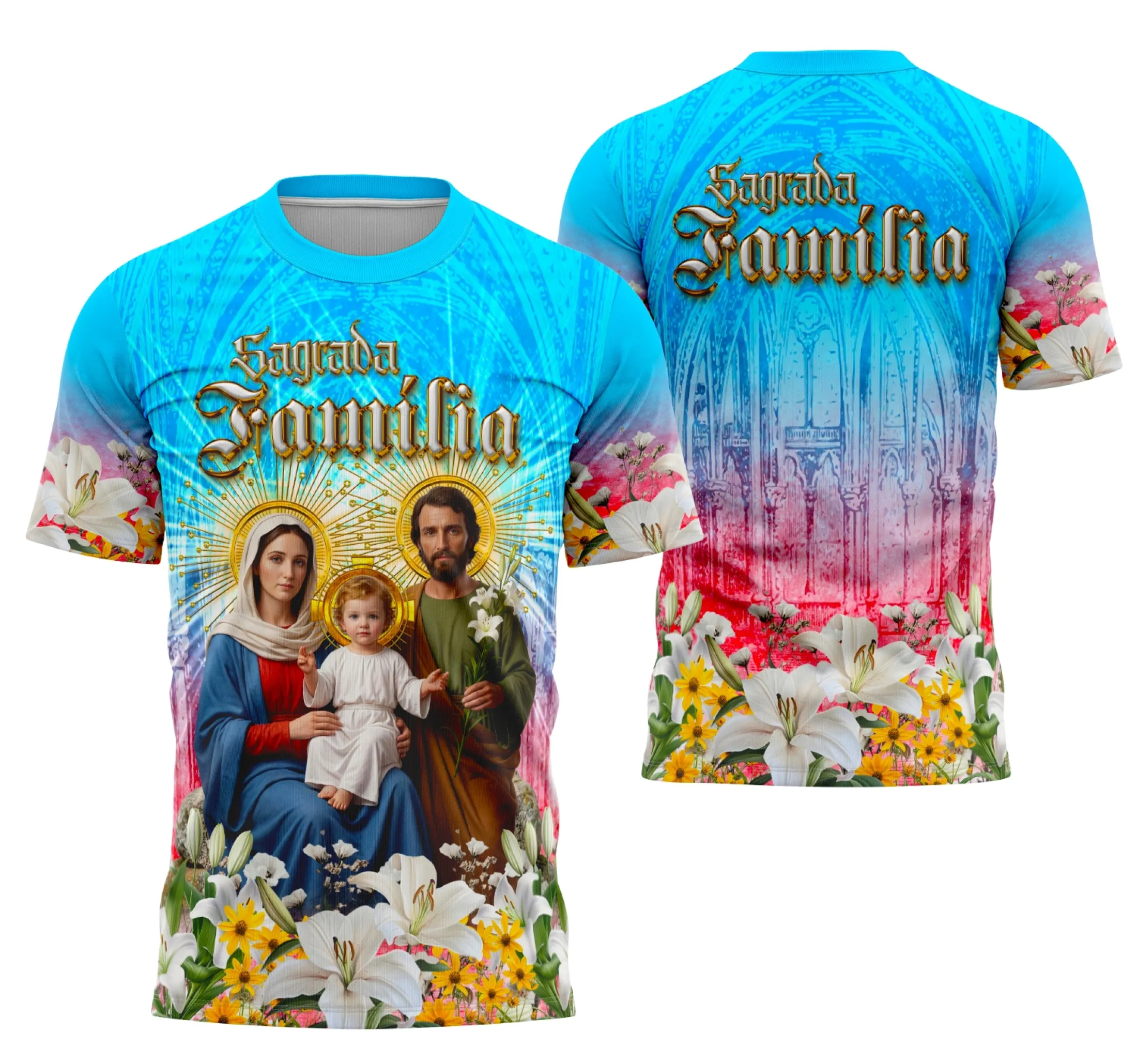 Camiseta unissex branca com logo no peito e estampa grande nas costas baseada no tema Sagrada Família, ideal para quem busca estilo devocional e espiritualidade na moda.