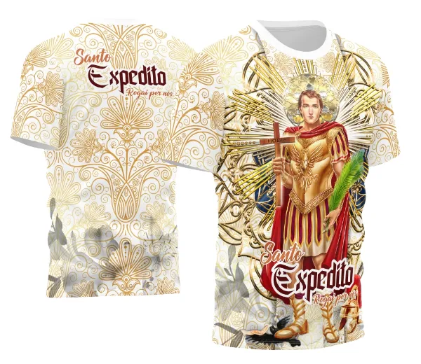 Camisa com logo no peito e estampa grande nas costas ilustrando Santo Expedito com elementos religiosos em destaque, design moderno e vibrante que chama atenção por sua originalidade e estilo.