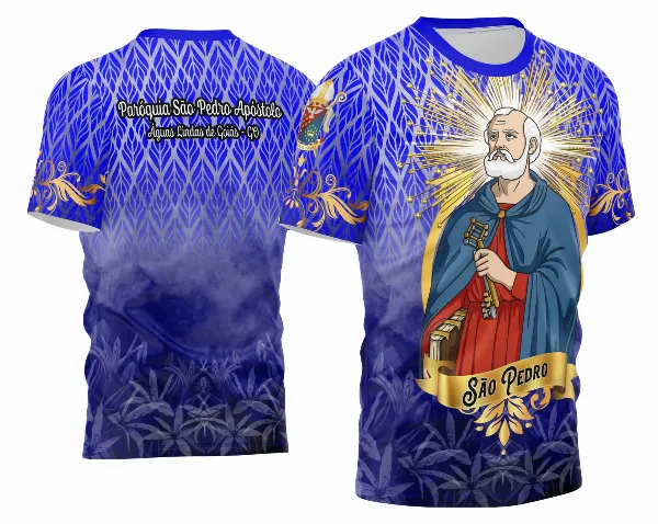 Camisa com logo no peito discreto e estampa grande nas costas destacando São Pedro, em estilo religioso moderno, perfeito para expressar fé com estilo marcante.