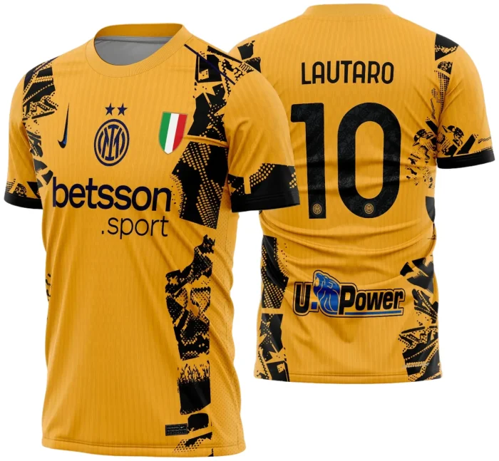 Uniforme de futebol personalizado, projetado para times amadores ou profissionais, com design moderno e arrojado. Apresenta uma combinação de cores contrastantes, logotipo ou escudo do time em destaque no peito, e detalhes gráficos na frente e nas mangas. Na parte traseira, há espaço para personalização com nome e número do jogador, garantindo identidade ao time. Ideal para jogos oficiais, amistosos ou competições, oferecendo estilo e funcionalidade.