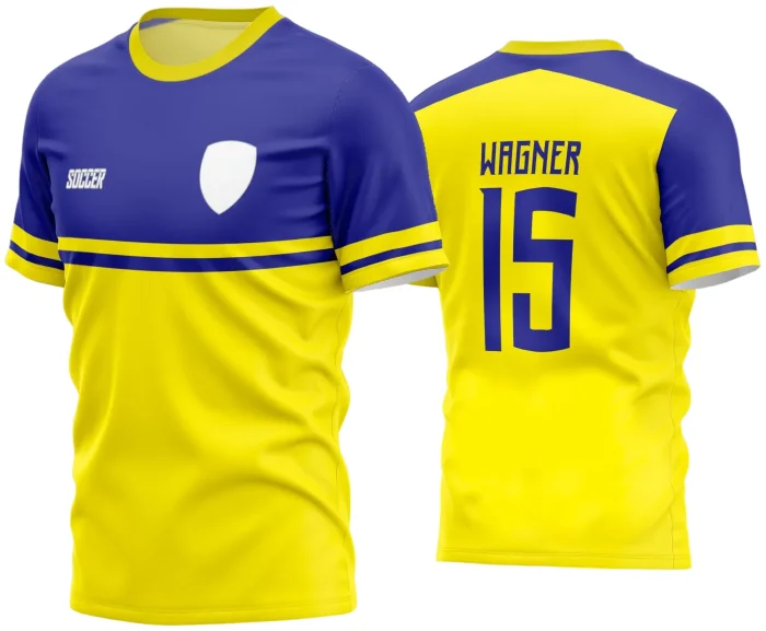 Camisa de time amador de futebol com logo no peito e estampa grande nas costas, exibindo design moderno e cores vibrantes que valorizam o espírito esportivo da equipe.