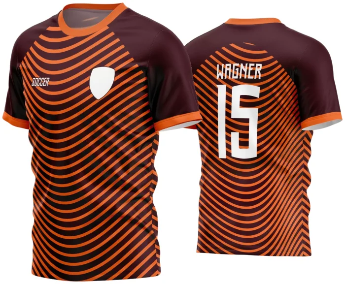 Camisa de futebol amador com logo no peito e estampa grande nas costas, destacando um design moderno e atraente para times de futebol amador em 2024.