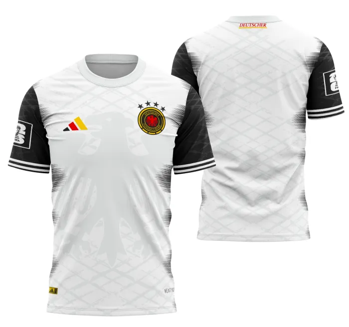 Camiseta unissex preta com logo no peito e estampa grande nas costas inspirada na camisa da Alemanha conceito 2026, estilo moderno e esportivo, perfeita para torcedores e fãs do futebol.