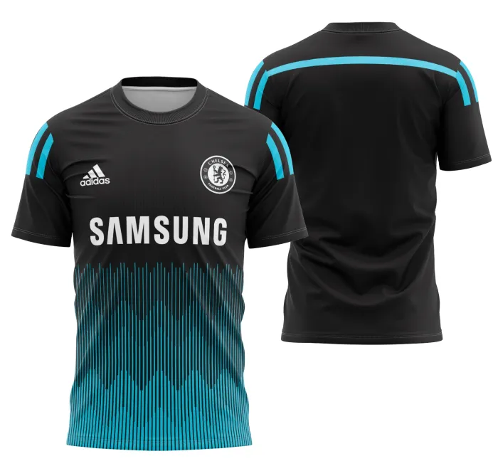 Camiseta unissex preta com logo no peito e estampa grande nas costas inspiradas na camisa alternativa Chelsea 2014-2015, estilo esportivo e moderno, perfeita para fãs do time.