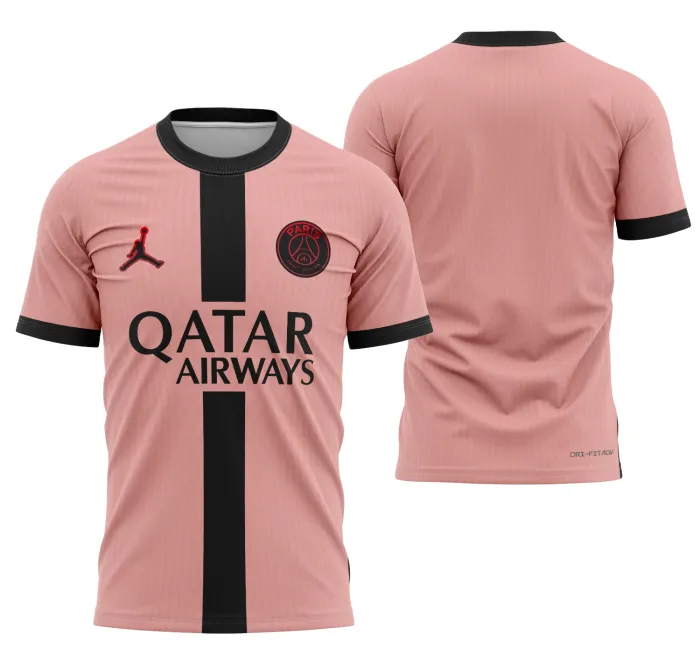 Camiseta preta unissex com logo no peito e estampa grande nas costas com tema Camisa Alternativa PSG 2024-2025 Modelo 1, ideal para fãs do time e estilo casual.