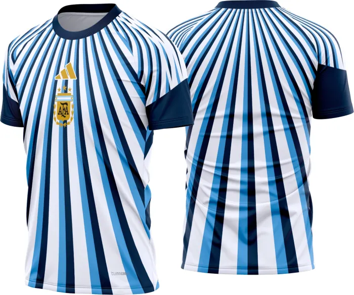 Camiseta unissex branca com logo no peito e estampa grande nas costas inspirada na camisa Argentina Pré-Jogo 2026-28, design moderno e elegante.