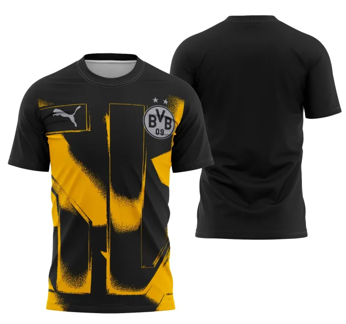Camiseta unissex preta com logo no peito e estampa grande nas costas do Borussia Dortmund Pré-jogo 2025, estilo esportivo e moderno, perfeita para fãs e colecionadores.