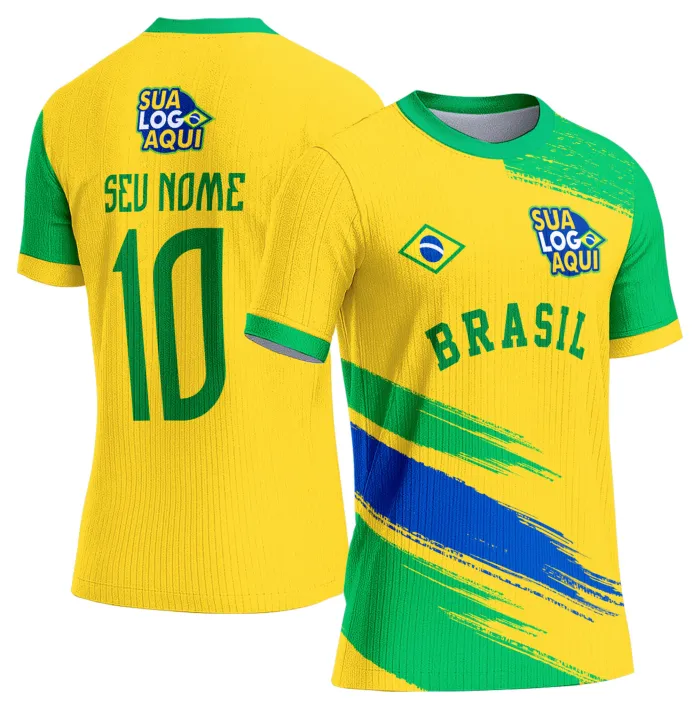 Camiseta unissex branca com logo no peito e estampa grande nas costas com tema Brasil Copa do Mundo 2026, visual moderno e vibrante, perfeita para torcer com estilo.