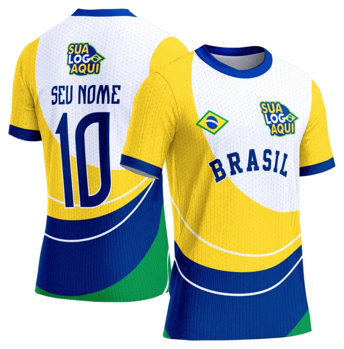 Camiseta unissex branca com logo no peito e estampa grande nas costas inspirada na seleção do Brasil para a Copa do Mundo 2026, ideal para torcedores que buscam estilo e conforto.