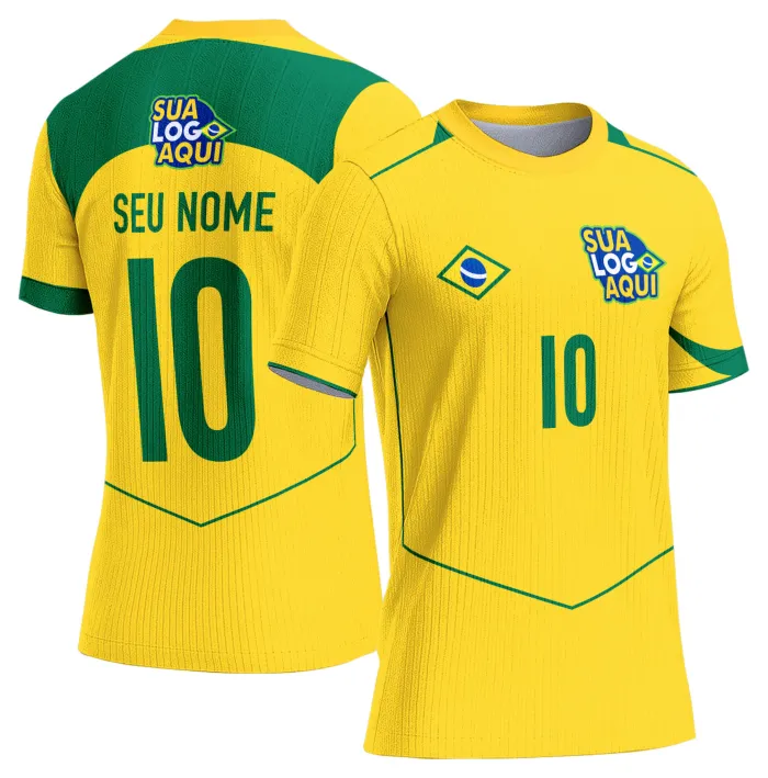 Camiseta unissex branca com logo no peito e estampa grande nas costas inspirada na seleção do Brasil para a Copa do Mundo 2026, ideal para torcedores que buscam estilo e conforto.