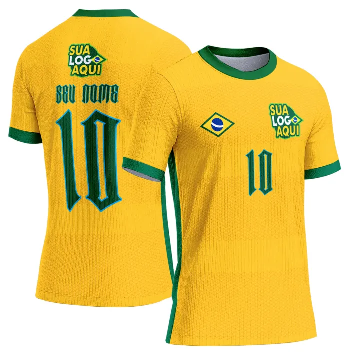 Camiseta unissex branca com logo no peito e estampa grande nas costas inspirada na seleção do Brasil para a Copa do Mundo 2026, ideal para torcedores que buscam estilo e conforto.