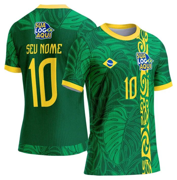Camiseta unissex branca com logo no peito e estampa grande nas costas inspirada na seleção do Brasil para a Copa do Mundo 2026, ideal para torcedores que buscam estilo e conforto.