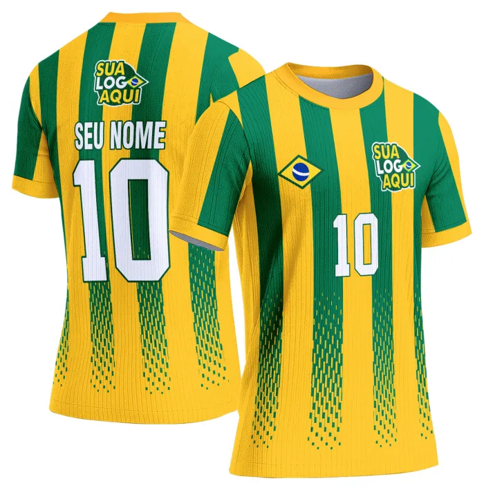 Camiseta unissex branca com logo no peito e estampa grande nas costas inspirada na seleção do Brasil para a Copa do Mundo 2026, ideal para torcedores que buscam estilo e conforto.