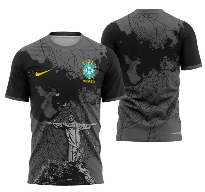 Camiseta unissex preta com logo no peito e estampa grande nas costas do Cristo Redentor, tema Brasil Concept 2026, visual moderno e marcante para uso casual.