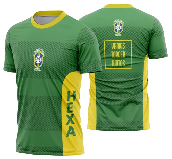 Camiseta unissex branca com logo no peito e estampa grande nas costas em tema Brasil Em Ritmo de Copa do Mundo 2026, visual moderno e vibrante, ideal para fãs do futebol.