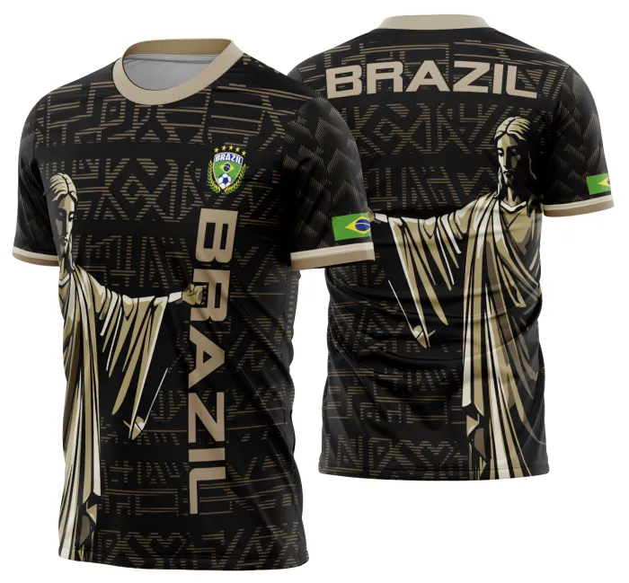 Camiseta unissex branca com logo no peito e estampa grande nas costas, tema Brasil em ritmo de Copa do Mundo 2026, estilo vibrante e moderno, perfeita para torcer com estilo.