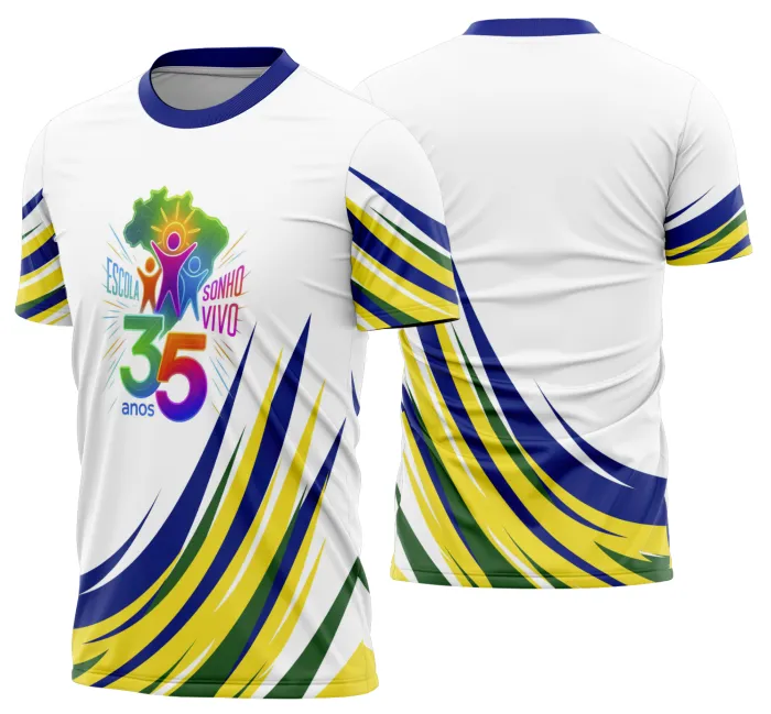 Camiseta unissex preta com logo no peito e estampa grande nas costas, tema Brasil em ritmo de Copa do Mundo 2026, perfeita para torcedores vibrantes e apaixonados.