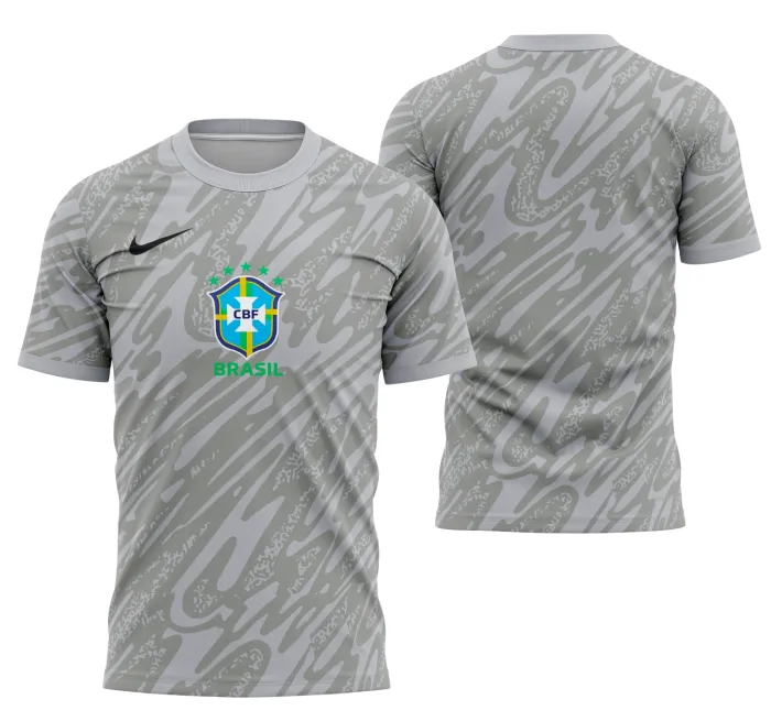 Camiseta unissex preta com logo no peito e estampa grande nas costas, destacando o tema Brasil Portero 2024-2025, ideal para fãs, com design moderno e vibrante.