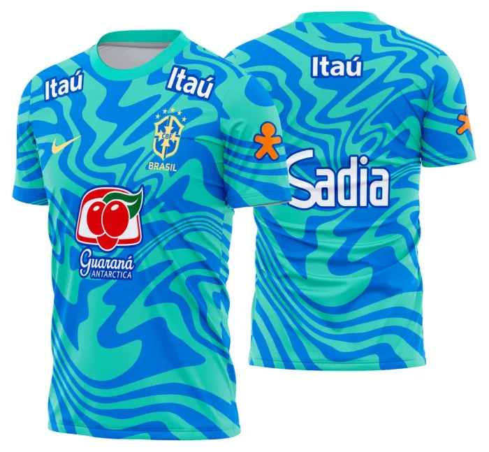 Camiseta unissex branca com logo no peito e estampa grande nas costas com tema Brasil Pré-Jogo 2026 2028, perfeito para torcedores que querem mostrar paixão e estilo.