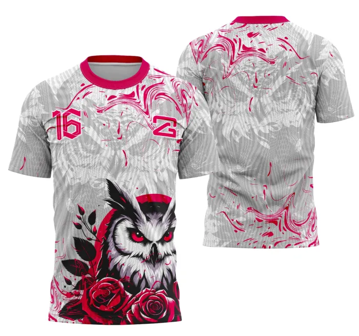 Camiseta unissex preta com logo no peito e estampa grande nas costas com tema Buho Coleção Interclasse, design marcante ideal para destacar seu visual.