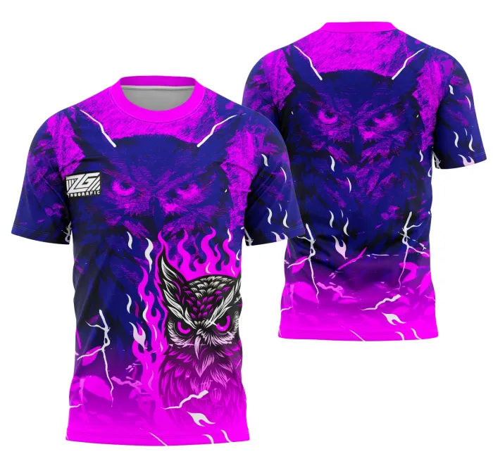 Camiseta unissex preta com logo no peito e estampa grande nas costas, tema Buho Interclasse 2025, ideal para uso em eventos escolares e esportivos.