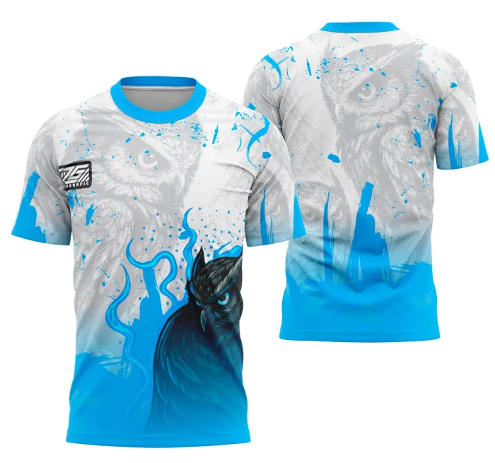 Camiseta unissex preta com logo no peito e estampa grande nas costas com tema Buhoo Interclasse 2025, design moderno e atraente para eventos escolares e esportivos.