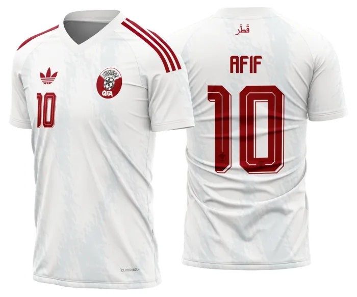 Camiseta unissex preta com logo no peito e estampa grande nas costas com o tema Catar Reserva 2026 - 2028, design moderno e destaque para o contraste das cores, ideal para fãs e colecionadores.