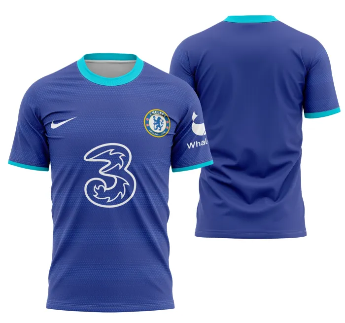 Camiseta unissex preta com logo no peito e estampa grande nas costas, inspirada no Chelsea Concept 2023 Modelo 4, design moderno e estiloso para fãs do futebol.
