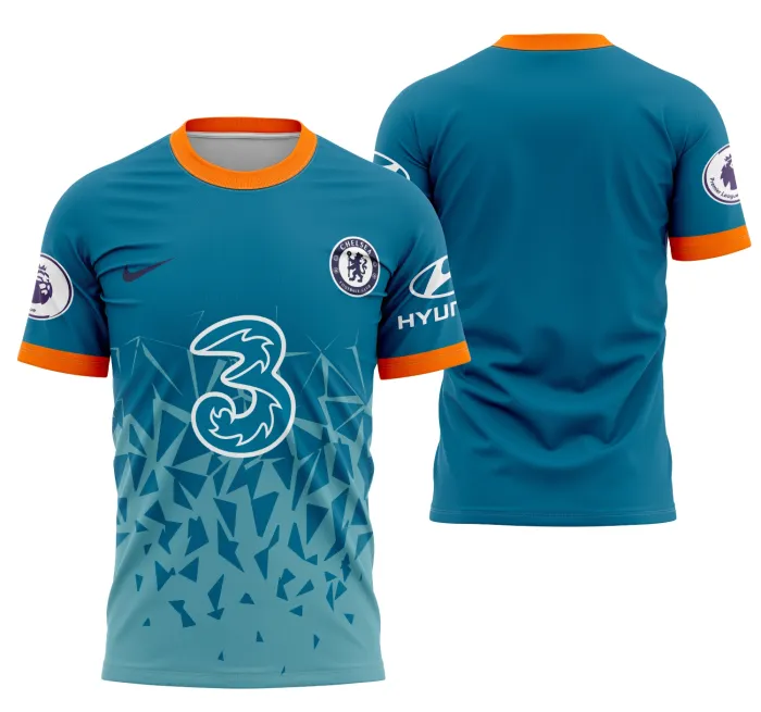 Camiseta unissex preta com logo no peito e estampa grande nas costas inspirada no conceito Chelsea 2022, ideal para fãs do estilo moderno e esportivo.