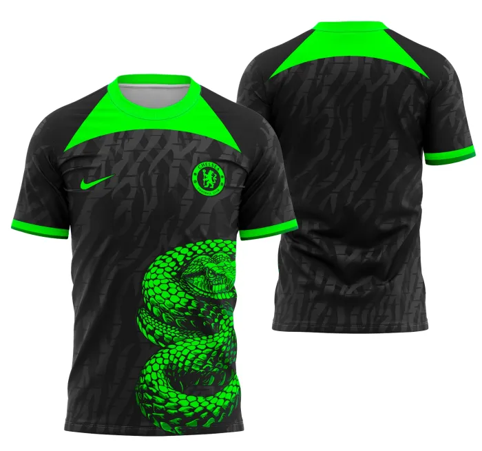 Camiseta unissex preta com logo no peito e estampa grande nas costas inspirada no conceito Chelsea 2024, estilo moderno e esportivo com design marcante.