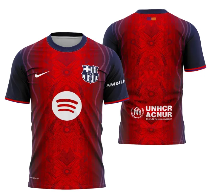 Camiseta unissex preta com logo no peito e estampa grande nas costas inspirada no conceito de Barcelona 2025, perfeita para quem gosta de design inovador e temas urbanos modernos.