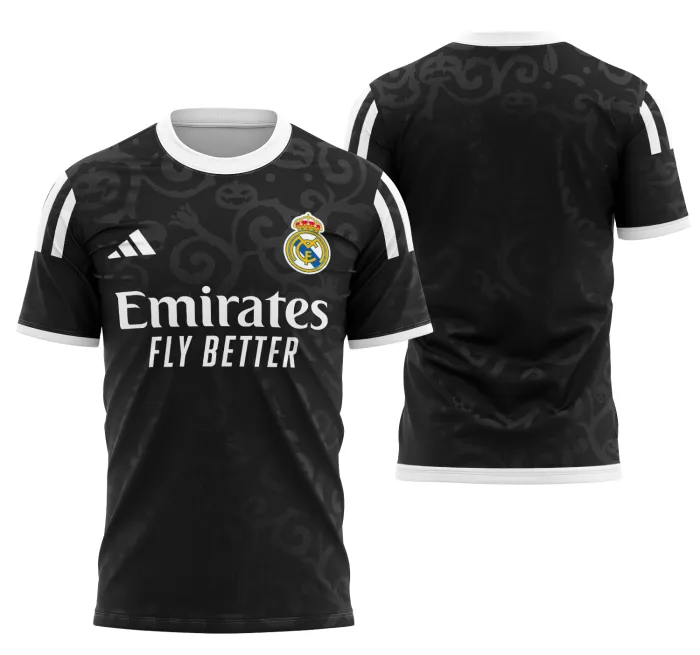Camiseta unissex preta com logo no peito e uma estampa grande nas costas com tema Conceito de Halloween do Real Madrid 2023, perfeita para fãs que querem um visual marcante e exclusivo.