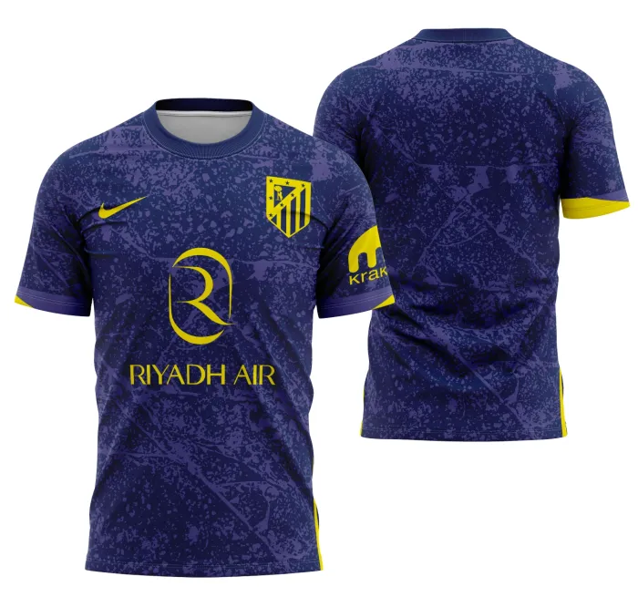 Foto da camiseta unissex preta com logo no peito e estampa grande nas costas inspirada no Atlético de Madrid 2025, destacando design moderno e detalhes vibrantes.