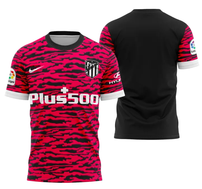 Camiseta unissex preta com logo no peito e estampa grande nas costas baseada no conceito do Atlético de Madrid, ideal para fãs do futebol e estilo casual.